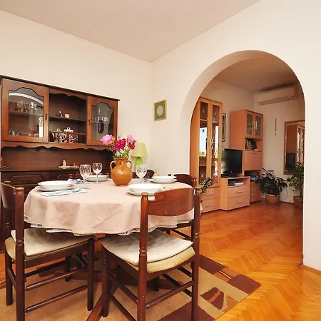And Jadranka Appartement